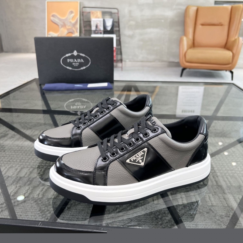 Pra*a casual shoes